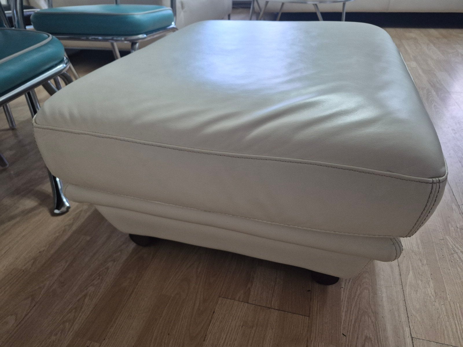 Mooie wit leren poef hocker creme wit, Ophalen, Rechthoekig