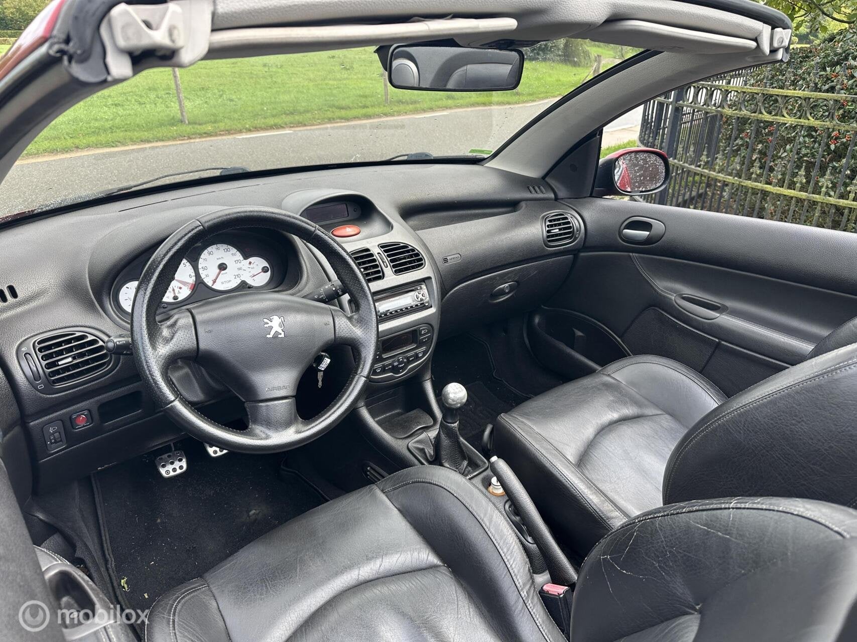 Peugeot 206 CC 2.0-16V Cabrio Airco NAP Nieuwe APK✅, Auto's, 136 pk, Gebruikt, Zwart, 4 cilinders