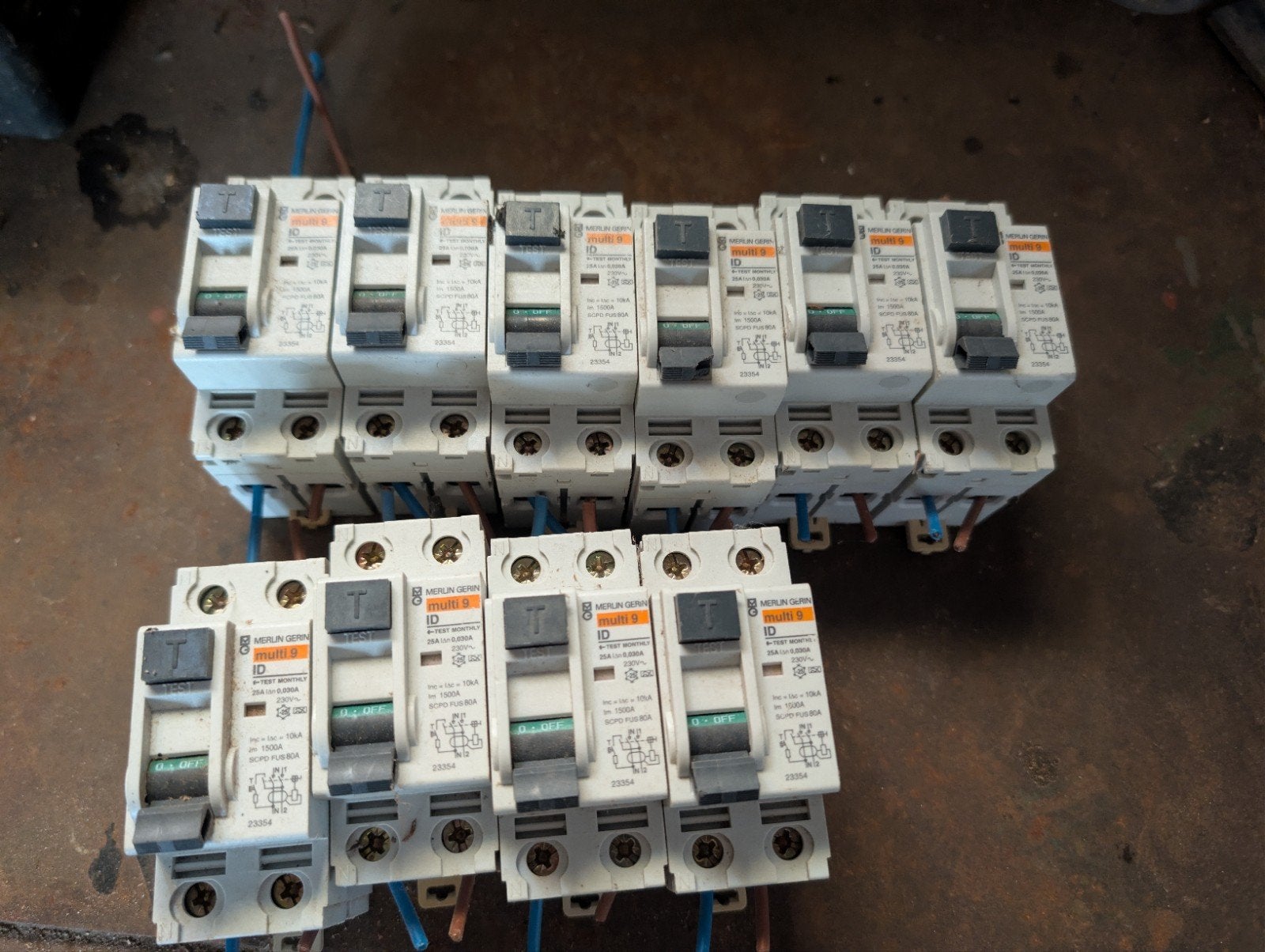 Party 10x Merlin Gerin Multi 9 ID Aardlekschakelaar 25A 30m, Doe-het-zelf en Verbouw, Ophalen, Gebruikt, Schneider Electric, Aardlekschakelaar