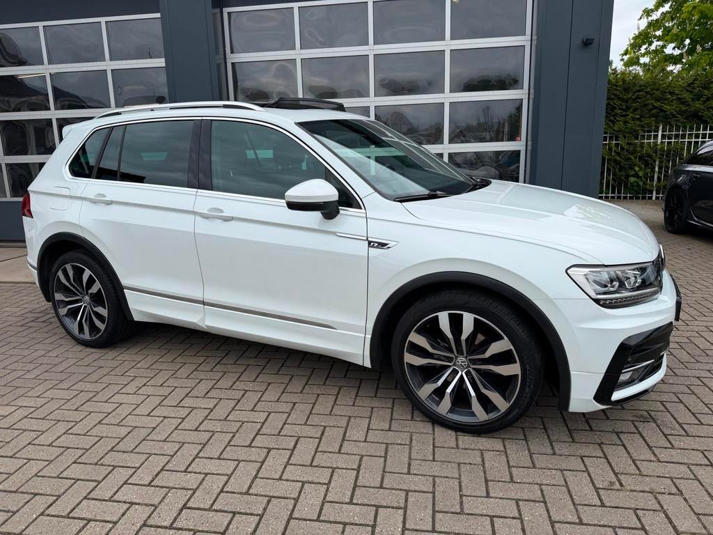 Volkswagen Tiguan 1.5 TSI ACT Highline Business R-Line / Pan, Euro 6, 4 cilinders, 150 pk, Alcantara
