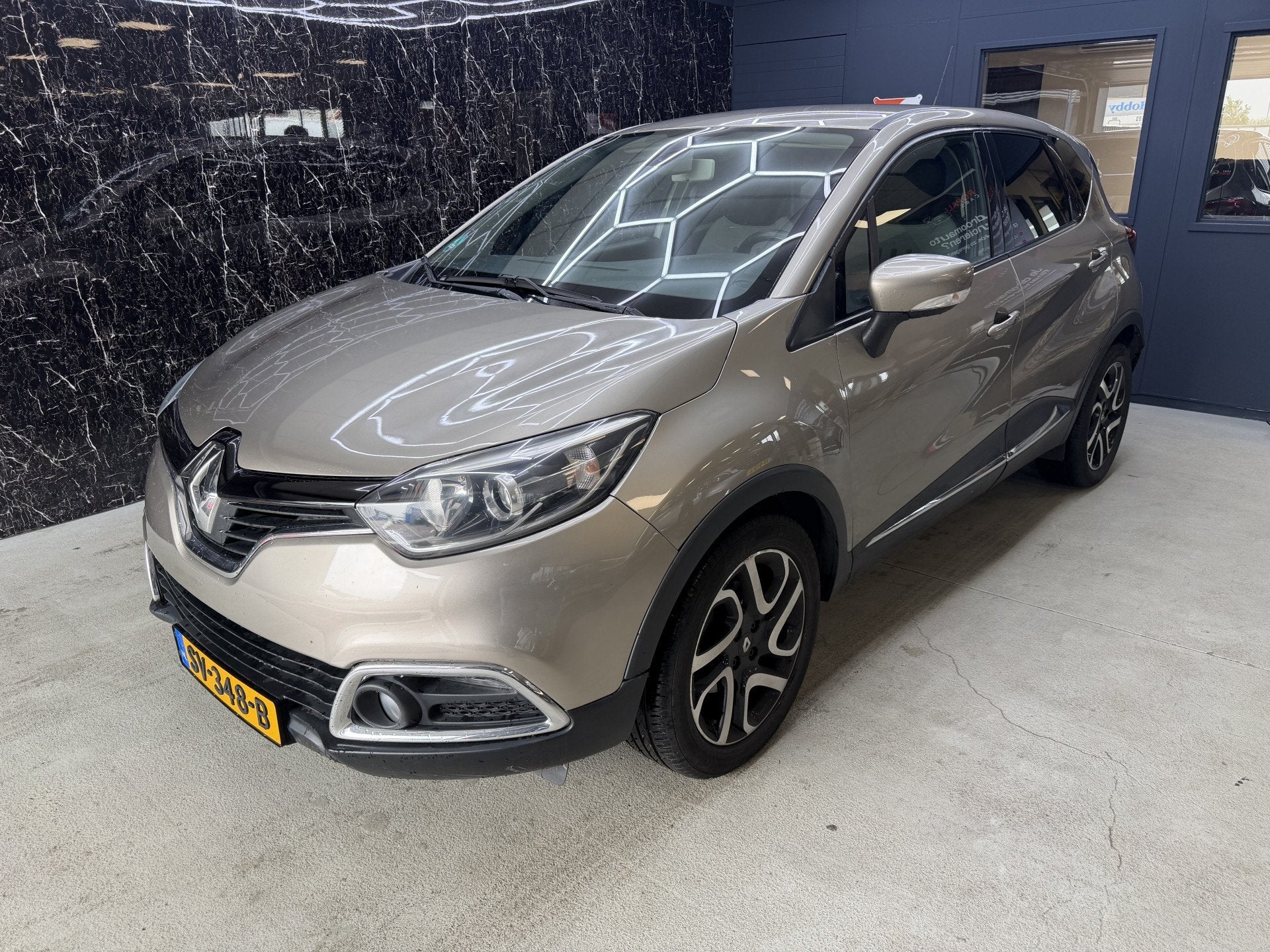 Renault Captur 1.2 TCe Dynamique Motor slaat over (bj 2014), Euro 5, 4 cilinders, 19 km/l, Electronic Stability Program (ESP)
