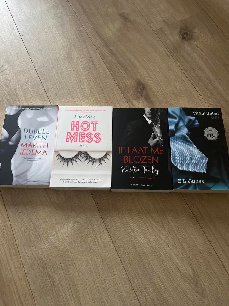 boekenpakket: 4 romans voor volwassenen, Ophalen of Verzenden, Gelezen, Nederland
