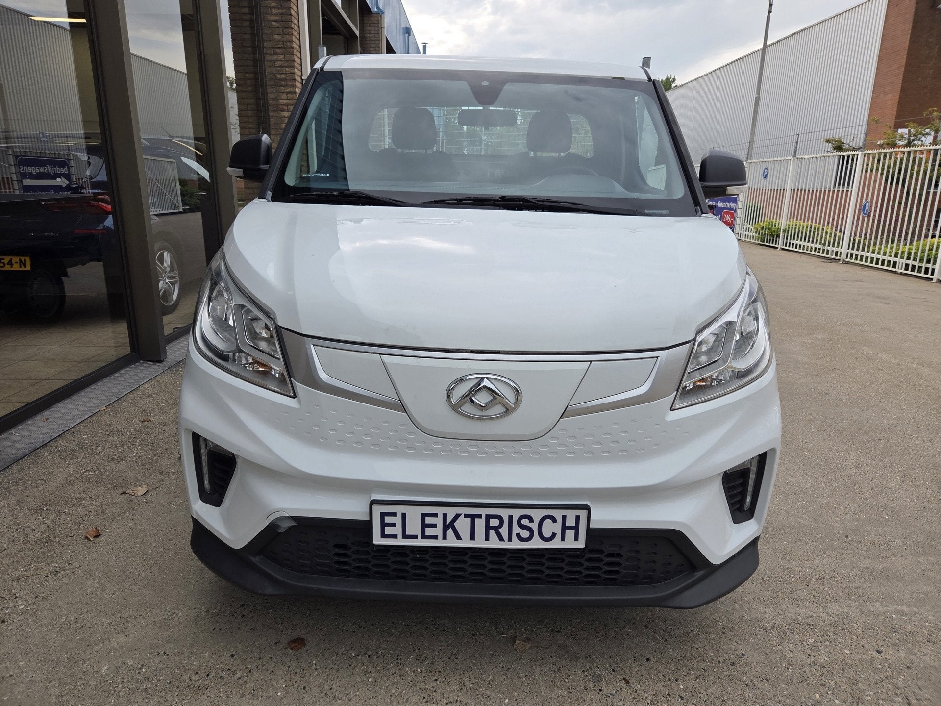 Maxus EDELIVER 3 L2 50 kWh Open laadbak / Pick-up Airco Acht, Auto's, Stof, Gebruikt, Zwart, Wit