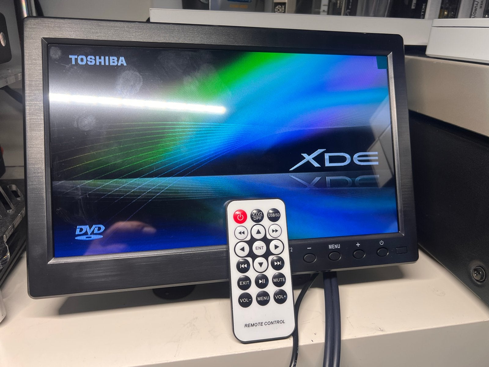10 inch monitor met afstandsbediening, Ophalen of Verzenden, Gebruikt, Minder dan 40 cm, Toshiba