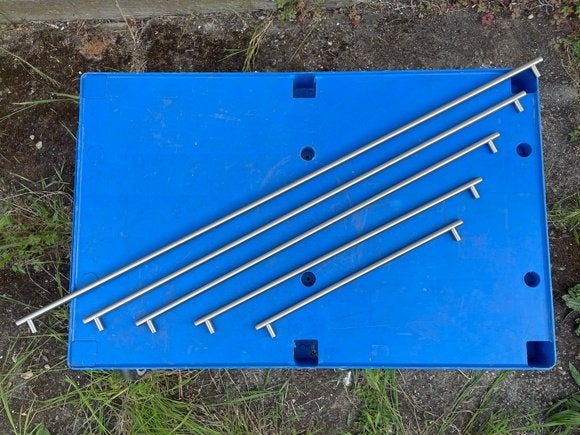 Lange handgrepen / stangen RVS (17x), Ophalen, 50 tot 100 mm, Overige typen, Zo goed als nieuw