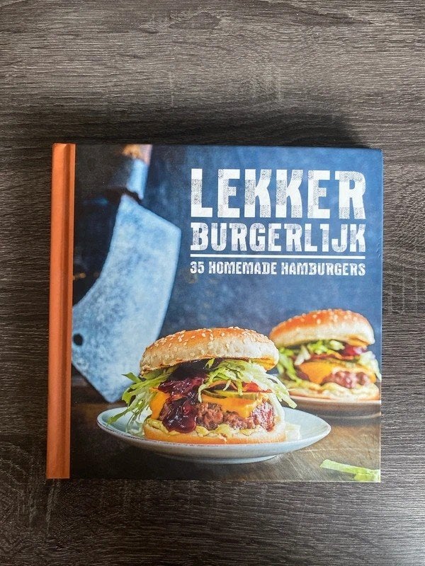 Lekker Burgerlijk: 35 Homemade Hamburgers Kookboek, Boeken, Onbekend, Hoofdgerechten, Ophalen of Verzenden, Zo goed als nieuw