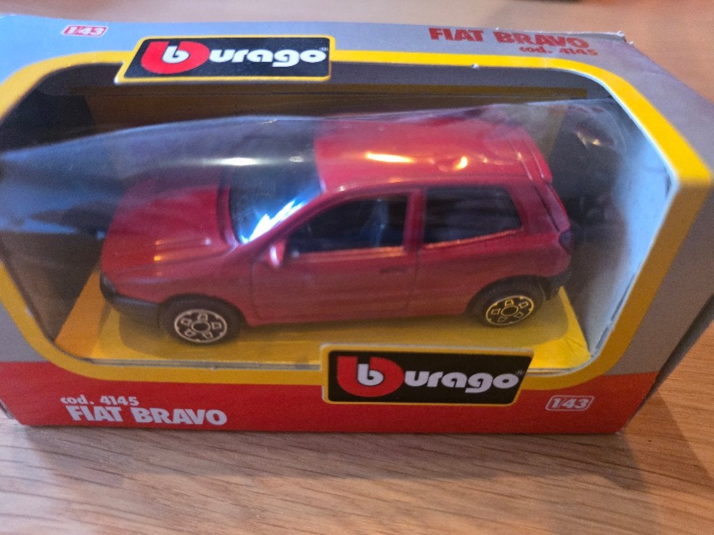 Burago fiat bravo miniatuur, Overige merken, Auto, 1:32 tot 1:50, Ophalen of Verzenden