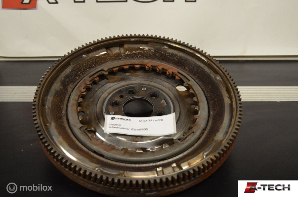 Vast vliegwiel  Audi A1  8X 1.4 TFSI 03c105266G, Auto-onderdelen, Transmissie en Toebehoren, Gebruikt, Volkswagen, Ophalen of Verzenden