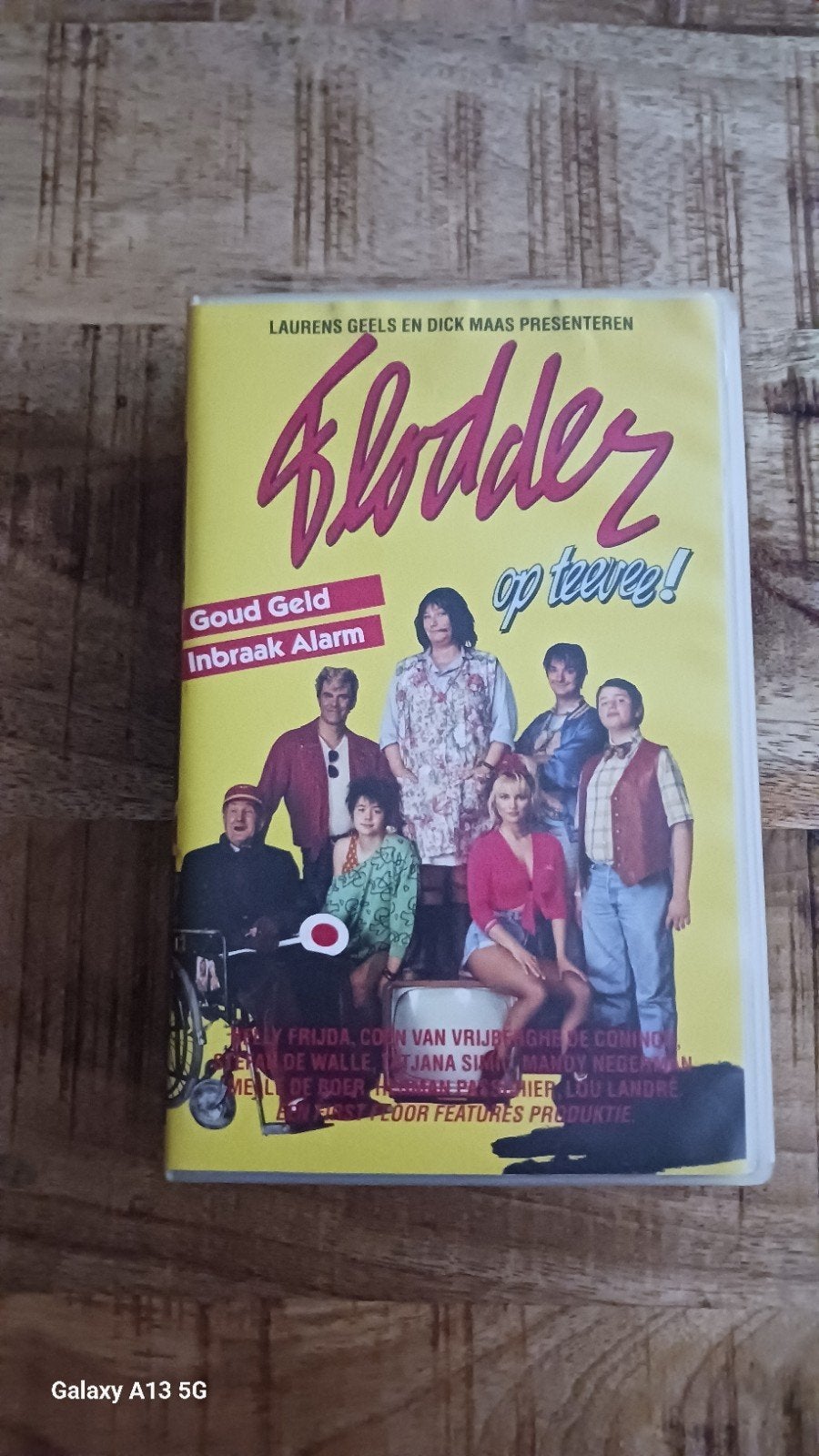 Flodder op TVee! VHS - Goud Geld Inbraak Alarm, Gebruikt, Komedie, Vanaf 6 jaar, VHS