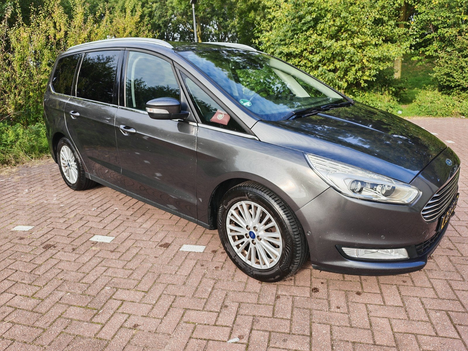 Ford Galaxy 1.5 Ecoboost 160pk, 2019 Grijs, 116000km, Voorwielaandrijving, 4 cilinders, 7 stoelen, 11 km/l