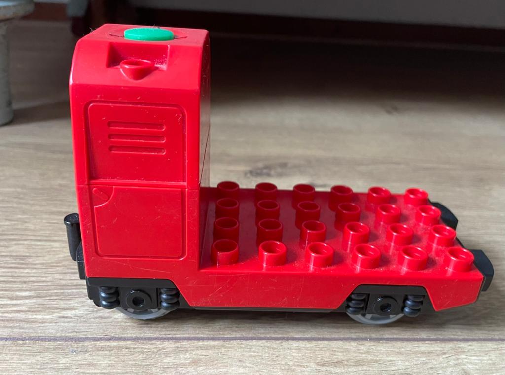 Rode locomotief 41N6 2004 treinbasis DUPLO LEGO, Kinderen en Baby's, Speelgoed | Duplo en Lego, Ophalen of Verzenden, Zo goed als nieuw
