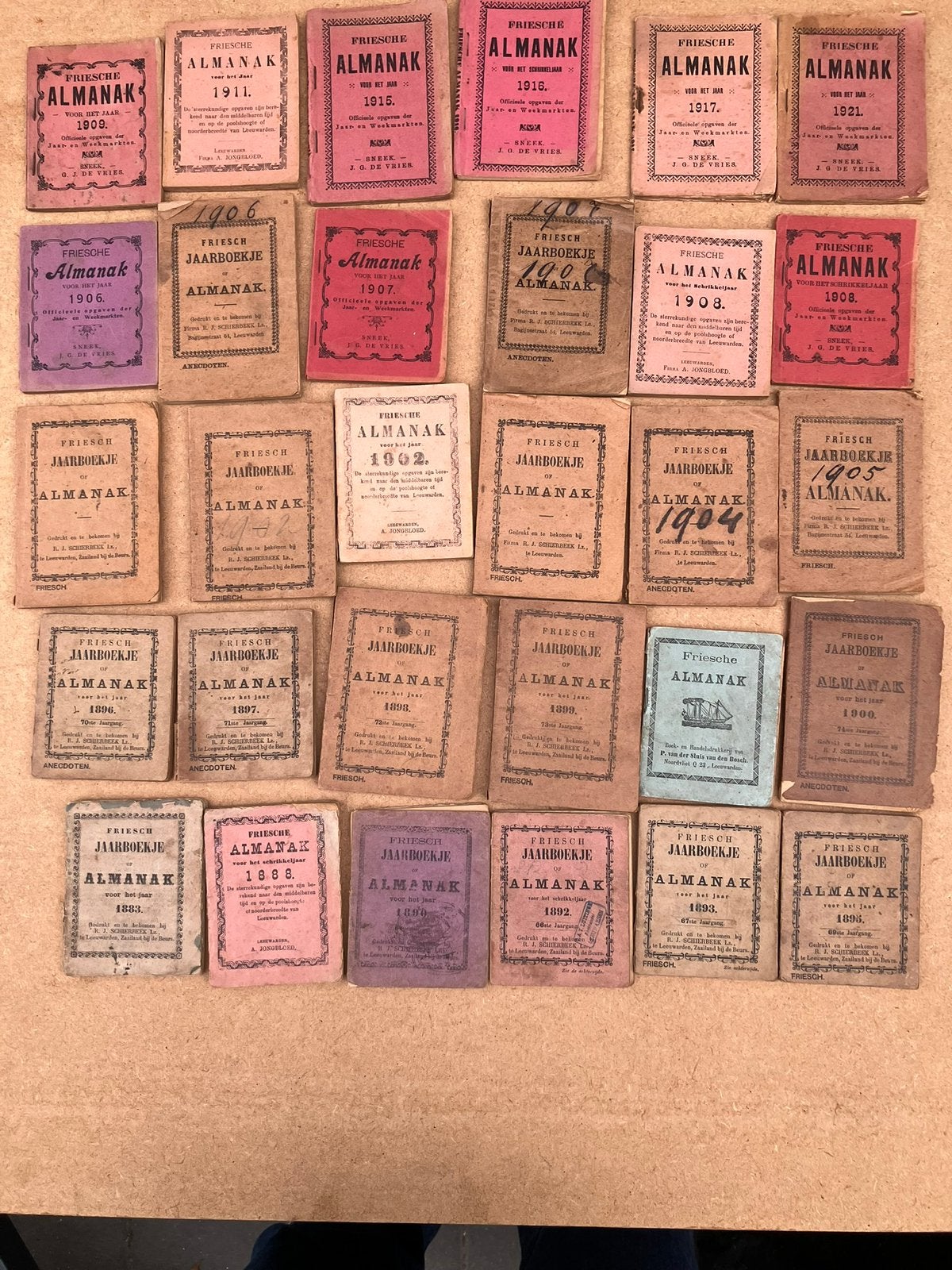 Friesche almanak 1883-1921 30X ; oude almanak Friesland, Boeken, Ophalen of Verzenden, Gelezen