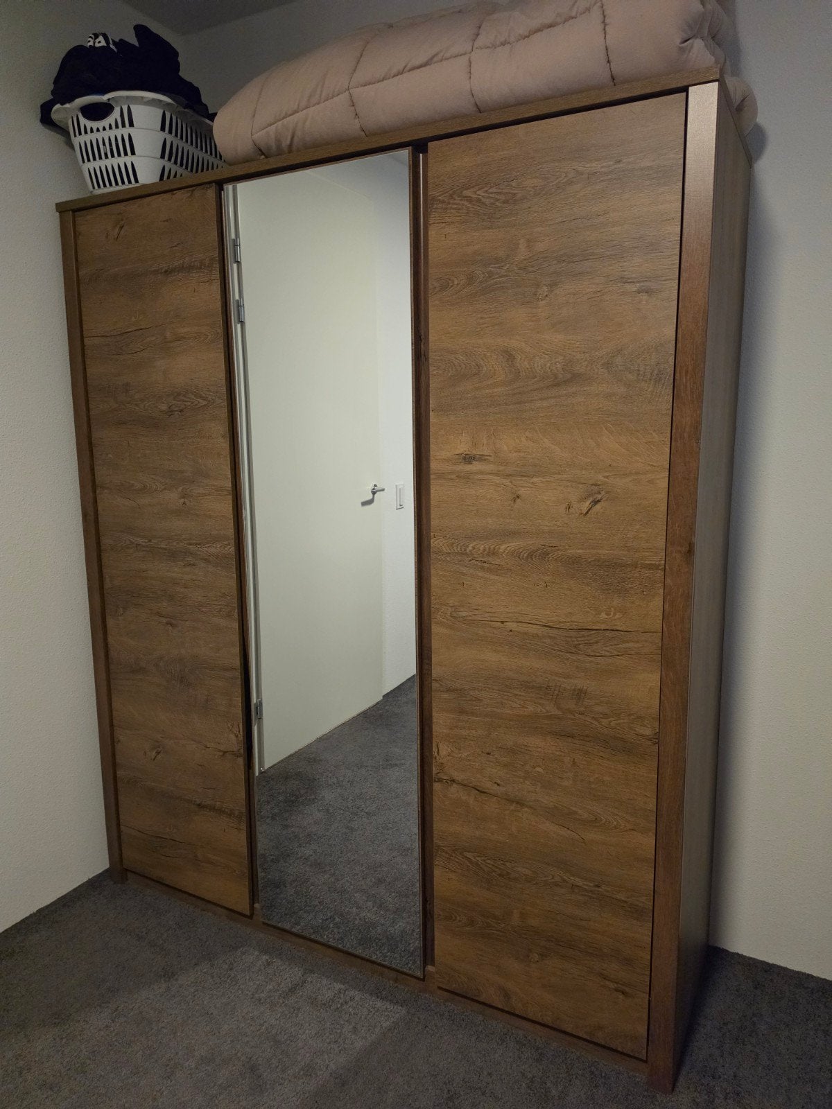 Kledingkast VEDDE 167x197 met spiegel wild donker eiken, Ophalen, Zo goed als nieuw, 50 tot 75 cm, 200 cm of meer