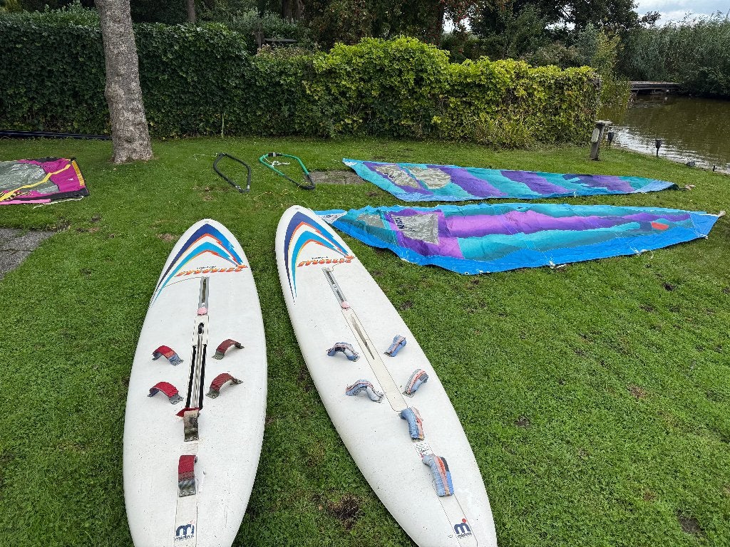2 x Mistral Maui windsurfplank – complete set, Ophalen, Mistral, Gebruikt, Met mast