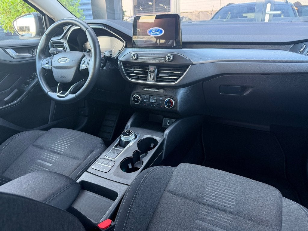 Ford FOCUS 1.0 EcoBoost Active X Business AUTOMAAT|CAMERA|CR, Gebruikt, Wit, Bedrijf, 3 cilinders