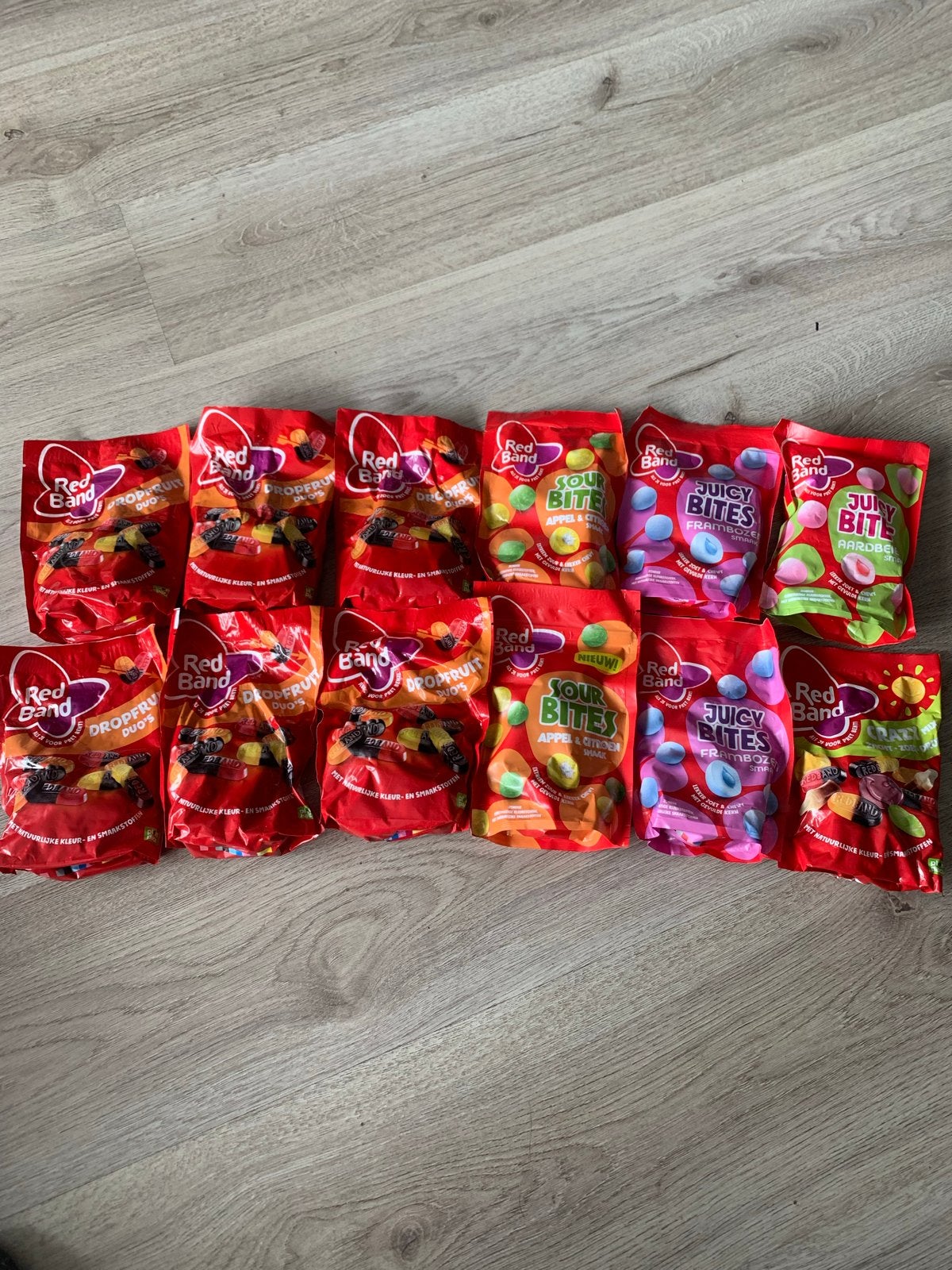 Red band snoep, Diversen, Ophalen