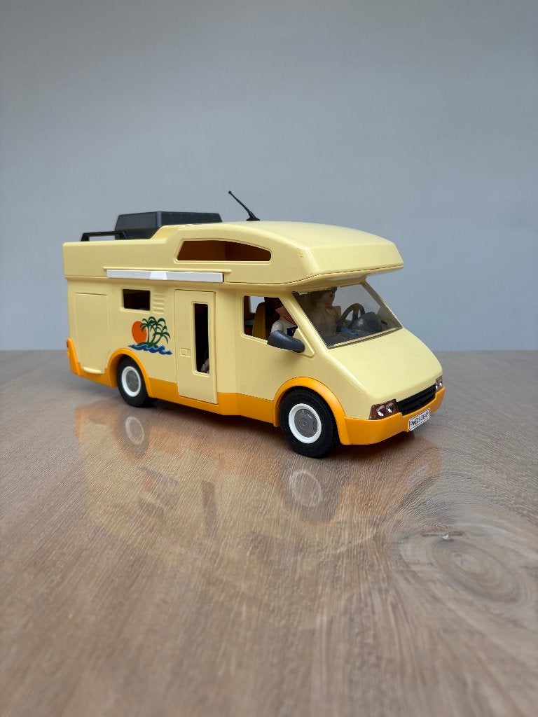 Foto 2 van PLAYMOBIL 3647 – Kampeerwagen