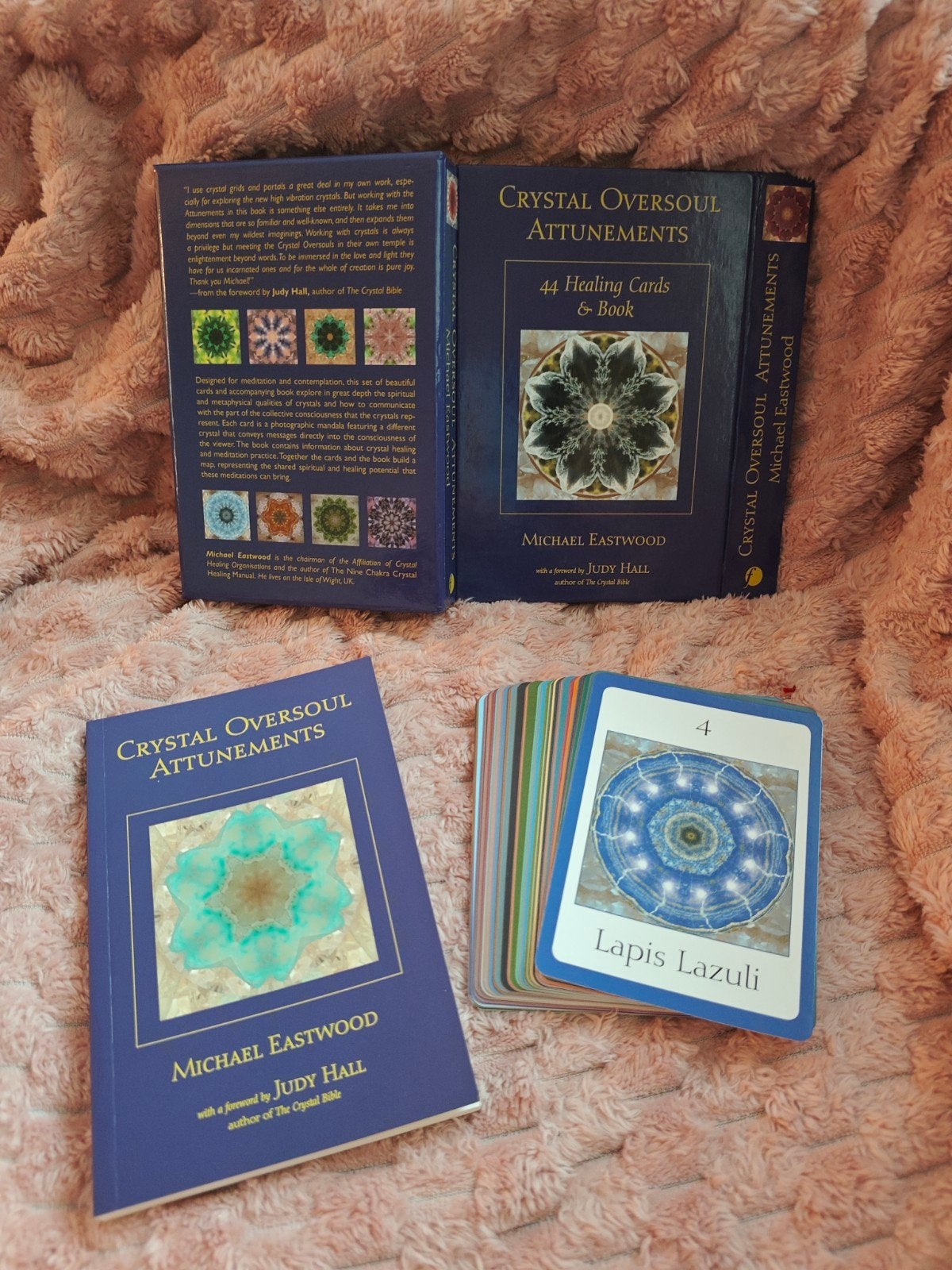 Crystal Oversoul Attunements: 44 Healing Cards & Book, Ophalen of Verzenden, Spiritualiteit algemeen, Overige typen