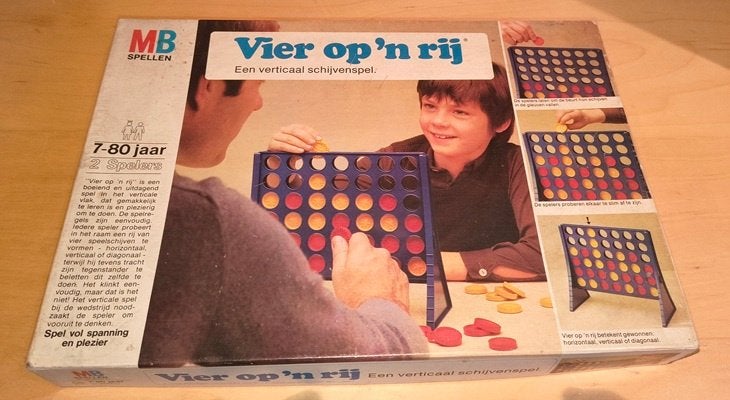 4 op 'n rij. Gezelschapsspel, Hobby en Vrije tijd, Gezelschapsspellen | Bordspellen, Een of twee spelers, Ophalen of Verzenden