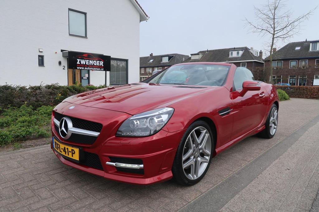 Mercedes SLK-klasse 350 AMG PANORAMADAK|KEYLESS|MEMORY|AIRSC, Auto's, Mercedes-Benz, Automaat, Euro 5, Achterwielaandrijving, Zwart