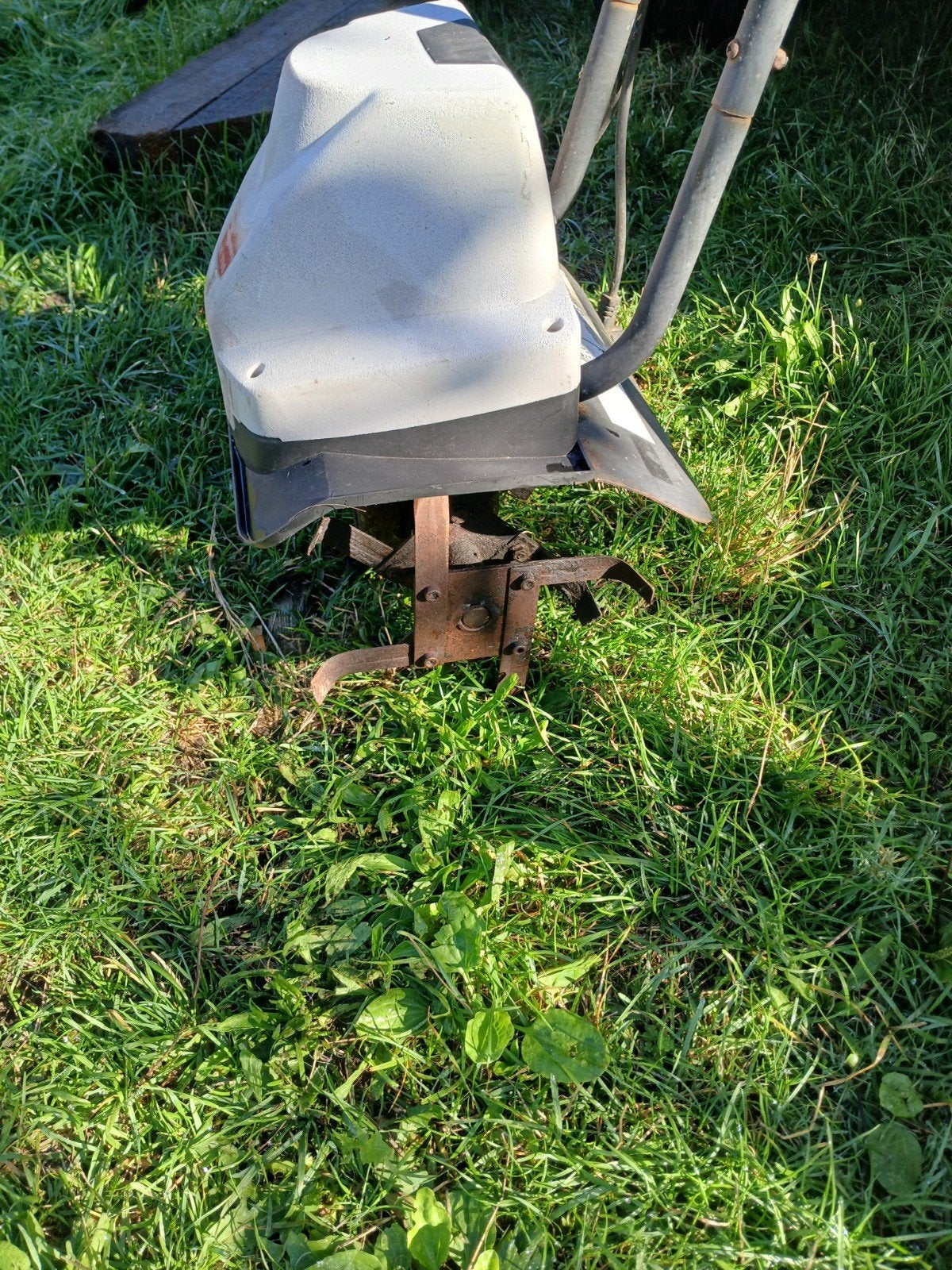 Elektrische grondfrees voor tuin en moestuin, Ophalen, Gebruikt, Elektrisch, Onbekend
