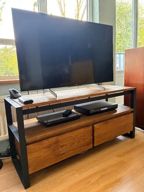 Tv-meubel industrieel, Huis en Inrichting, Kasten | Televisiemeubels, Ophalen, 100 tot 150 cm, Teakhout, Zo goed als nieuw