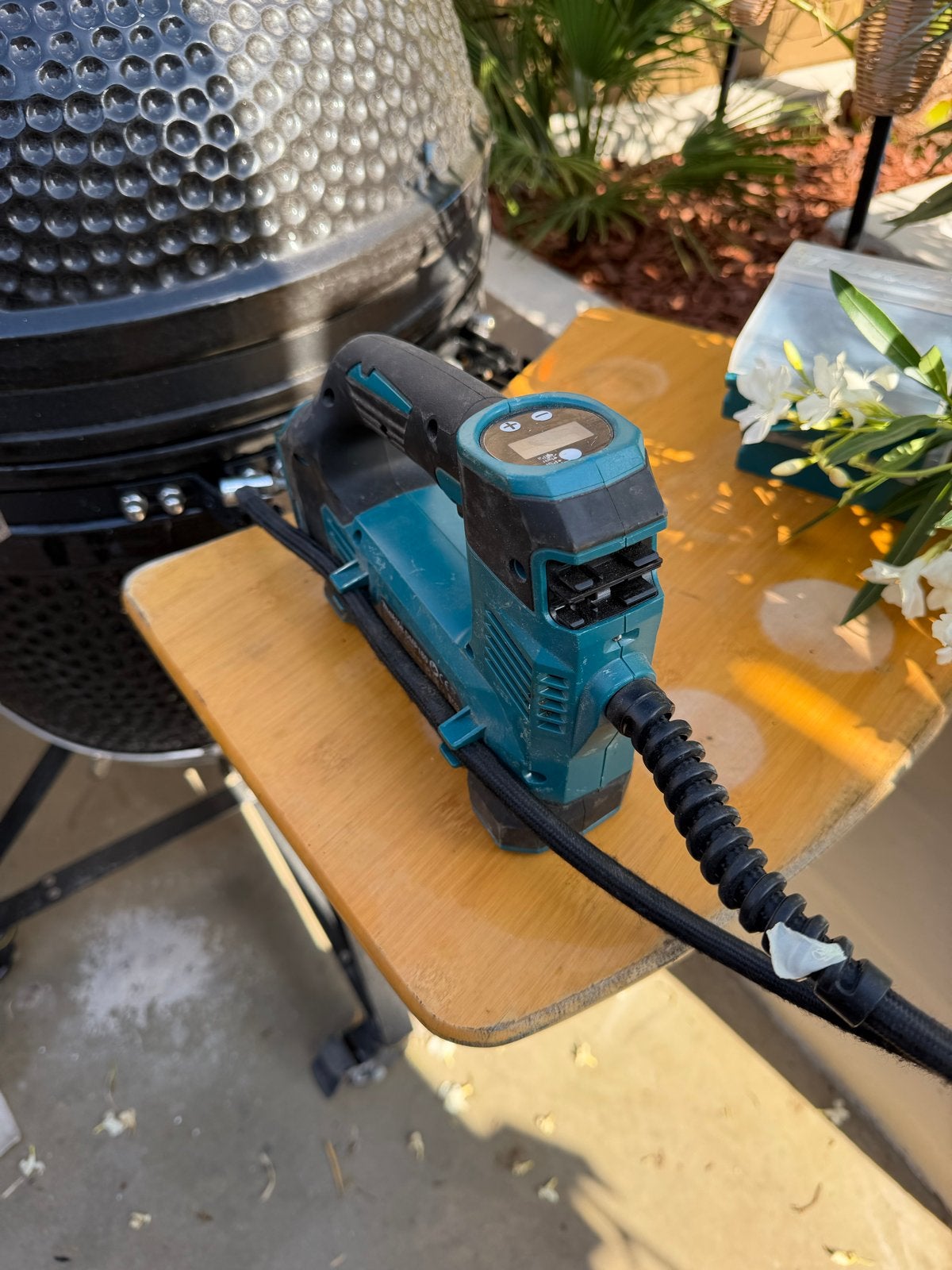 Makita DMP180 18V Accu Compressor - Zo goed als nieuw, Ophalen of Verzenden, Zo goed als nieuw