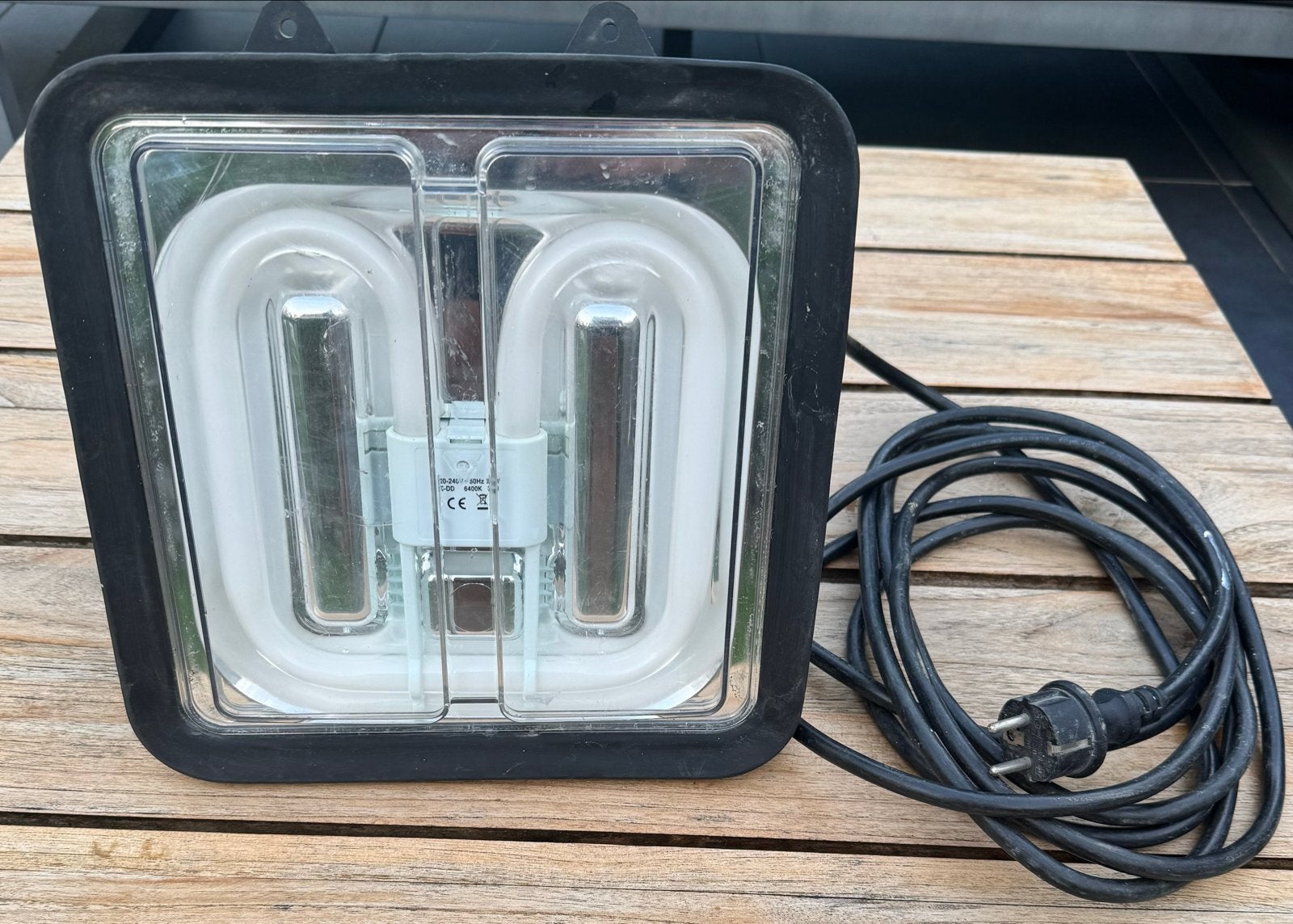 VETEC 2D38 bouwlamp met 5 meter snoer, Ophalen, Gebruikt, Minder dan 50 watt, Lamp met armatuur