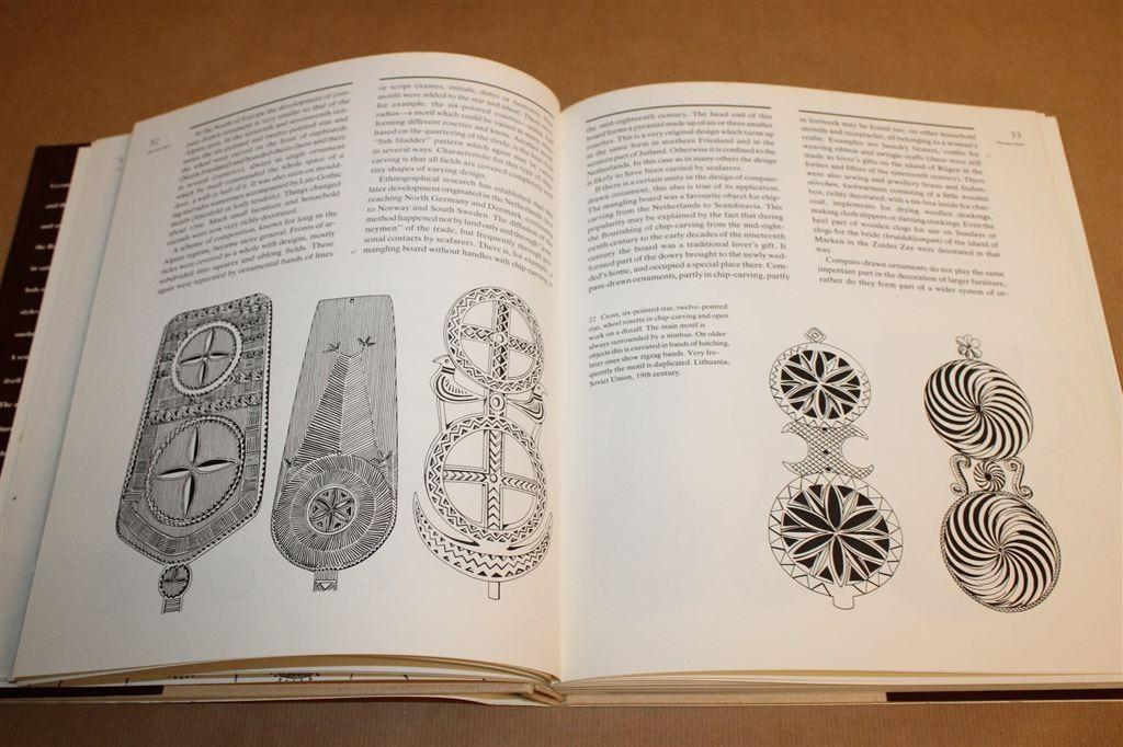 The Ornament in European Folk Art — Volkskunst & Decoratie, Boeken, Ophalen of Verzenden, Gelezen, Europa