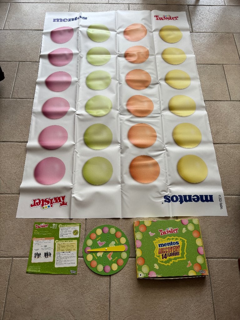 Twister Mentos ( Hasbro Games 2025) nieuw ongebruikt, Een of twee spelers, Ophalen, Nieuw, Hasbro Games