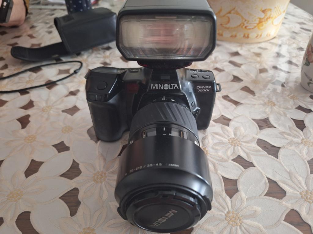 Foto Camera Merk Minolta Met Extra Lens., Ophalen of Verzenden, Zo goed als nieuw