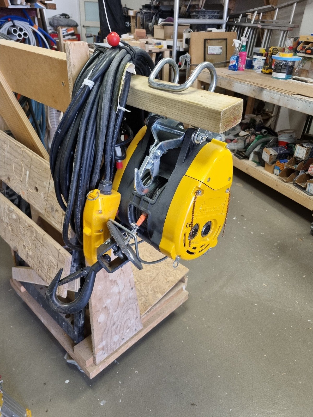Delta elektrische mini lier 160 kg met toebehoren, Ophalen