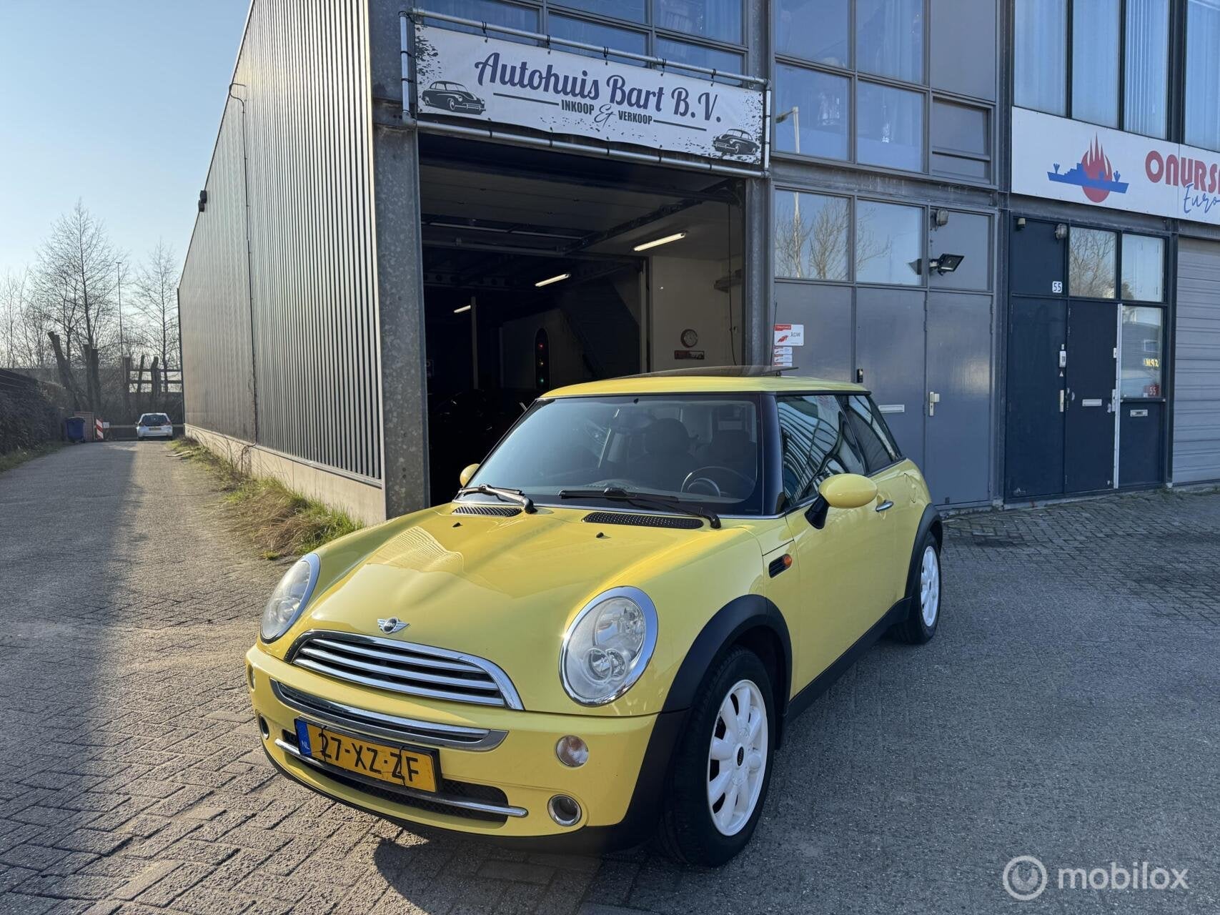 Mini Mini 1.6 One Pepper Panodak! Airco! Nieuwe APK! NAP Rap, Voorwielaandrijving, Multifunctioneel stuurwiel, Gebruikt, Zwart