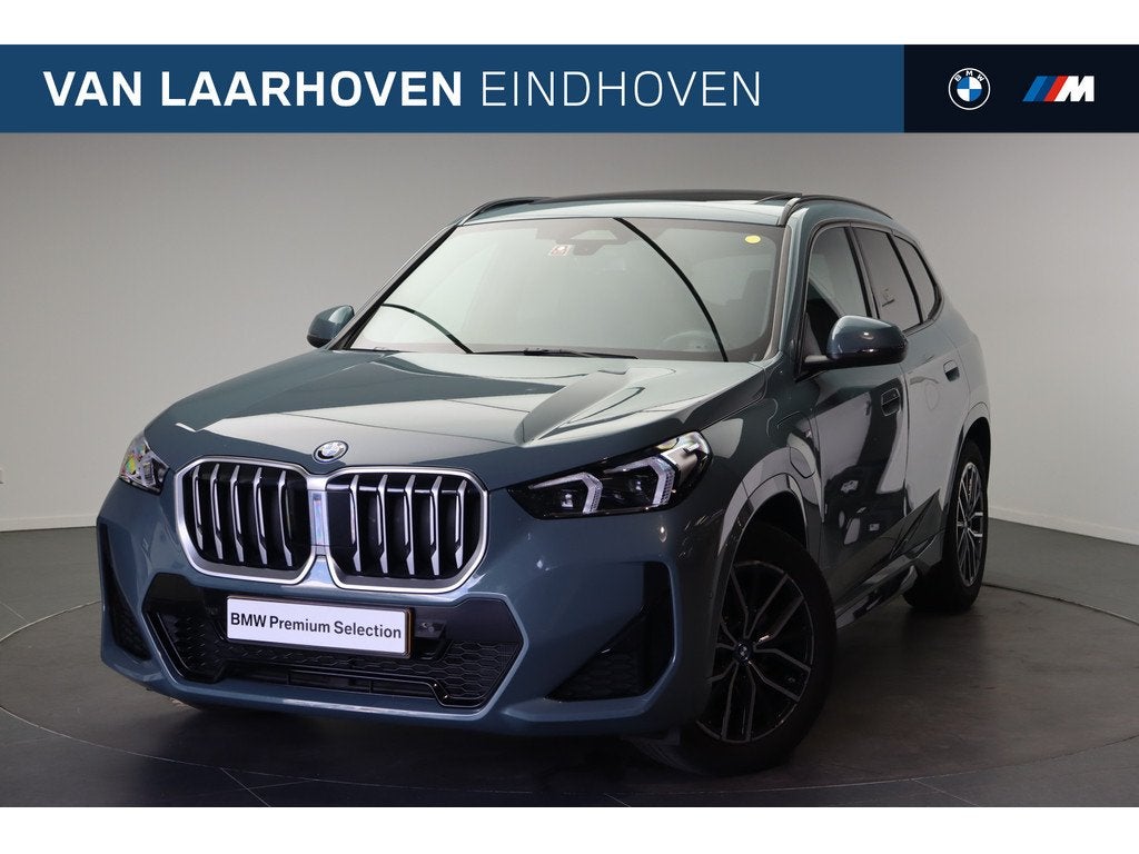 BMW X1 xDrive25e M Sport Automaat / Panoramadak / Sportstoel