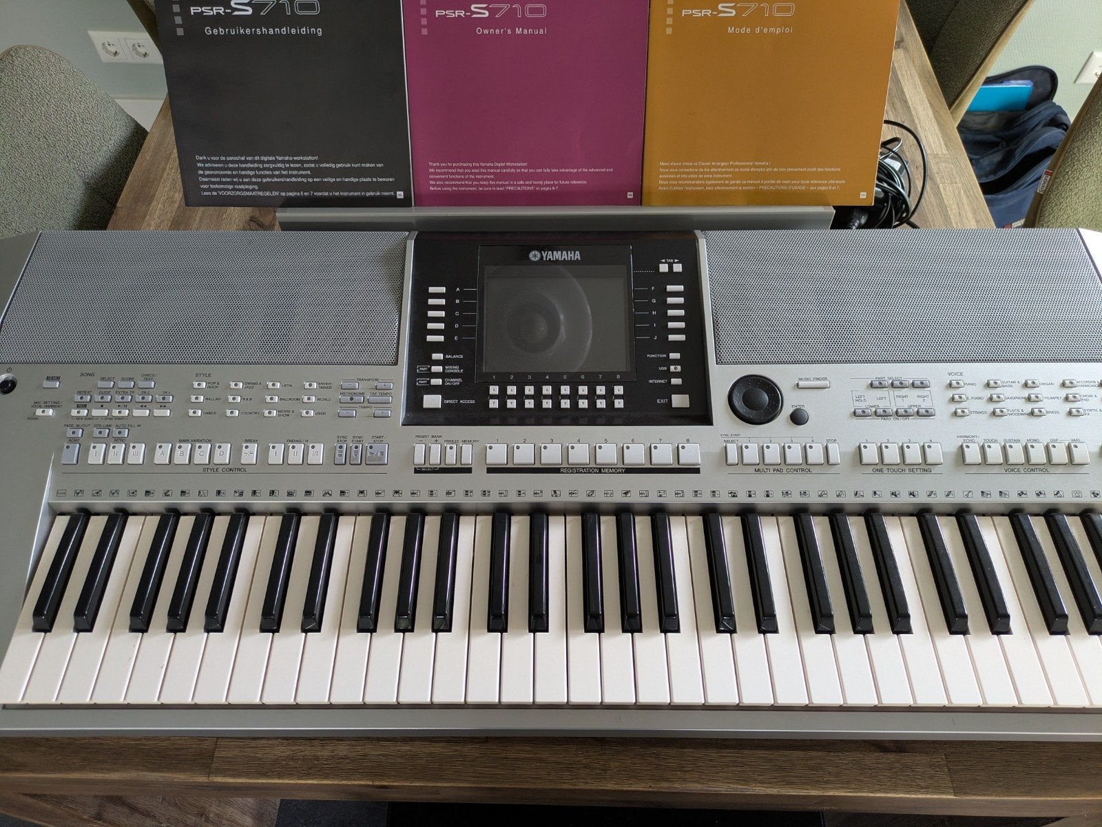 Yamaha PSR-S910 Digital Workstation Keyboard, Muziek en Instrumenten, Ophalen, 61 toetsen, Gebruikt, Midi-aansluiting