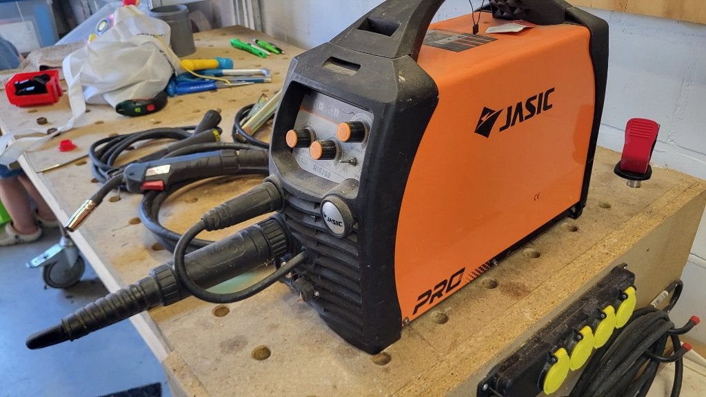 Jasic MIG 200 lasmachine met toebehoren, Ophalen, Gebruikt, 150 tot 250 ampère, Inverter