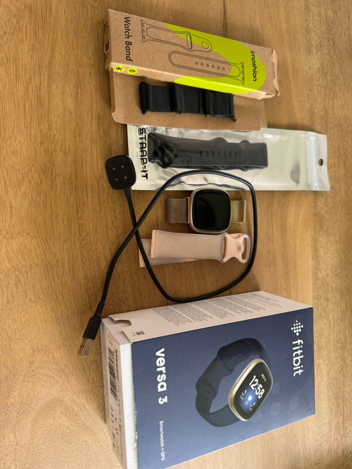 Fitbit Versa 3 Goud met accessoires, Hoogte, Geel, Ophalen of Verzenden, Zo goed als nieuw