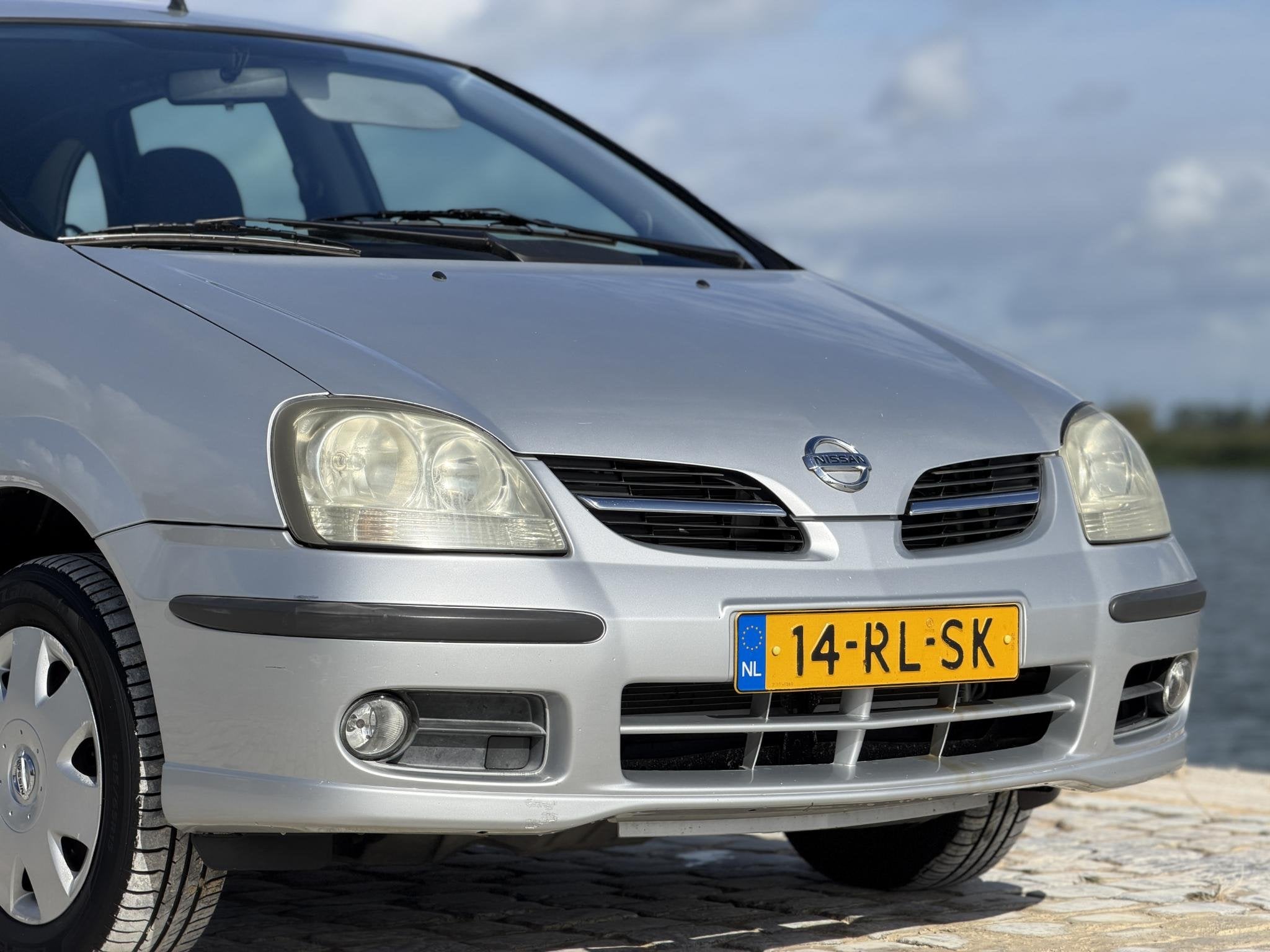 Nissan Almera Tino 1.8 Acenta|100% Onderhouden|Camera|Clima, Auto's, Nissan, Stof, 4 cilinders, Almera Tino, 116 pk