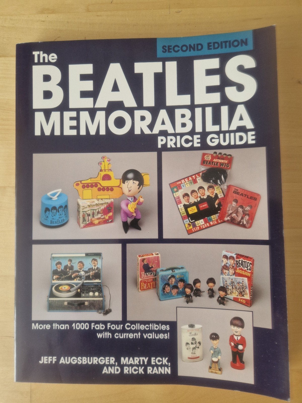 The Beatles Memorabilia Price Guide (Second Edition), Boeken, Ophalen of Verzenden, Zo goed als nieuw, Jeff Augsburger, Marty Eck, Rick Rann