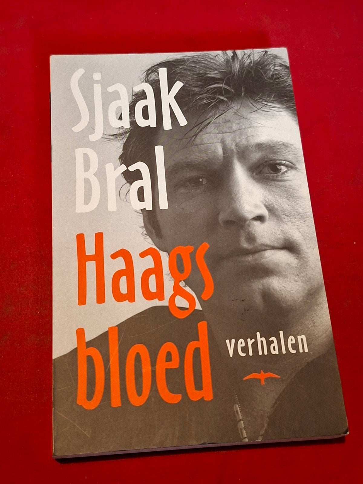 GESIGNEERD Haags bloed. Sjaak Bral. 2000 (2e druk), Ophalen of Verzenden, Gelezen