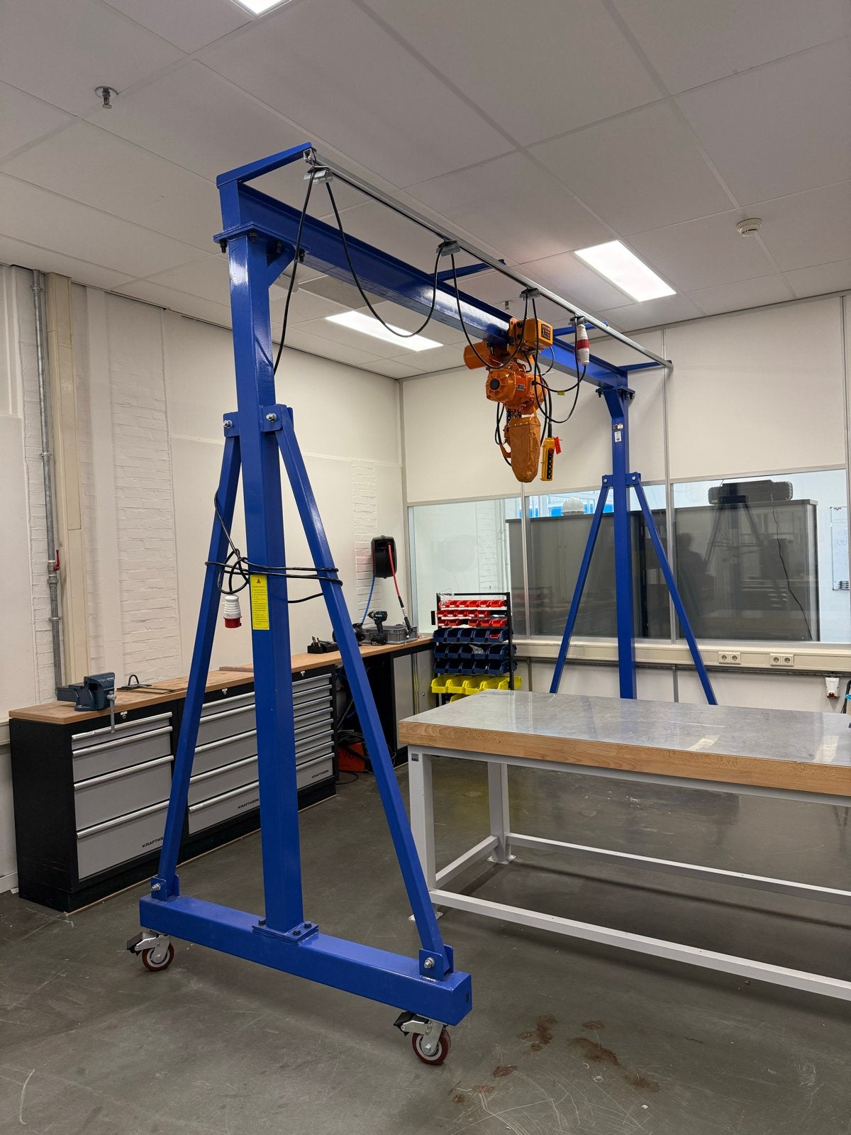 SolidHub portaalkraan met elektrische kettingtakel 1000 kg, Ophalen, Nieuw, Elektrisch