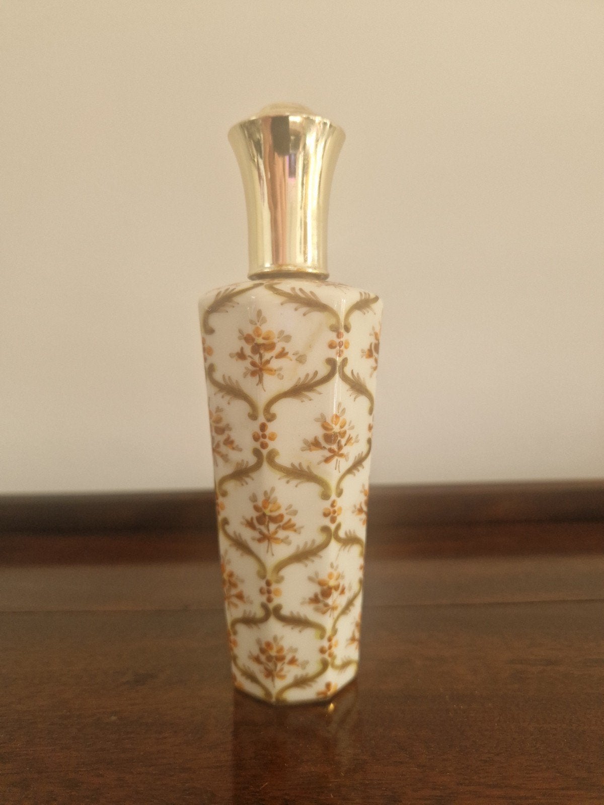 Madame Rochas by Camile Le Tallec, Ophalen of Verzenden, Zo goed als nieuw, Parfumfles