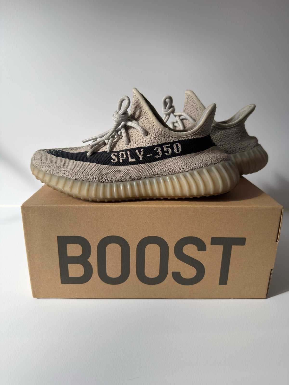 Adidas Yeezy Boost 350 V2 Slate HP7870 - Maat 41 1/3, Ophalen, Zo goed als nieuw, Overige kleuren, Sneakers of Gympen