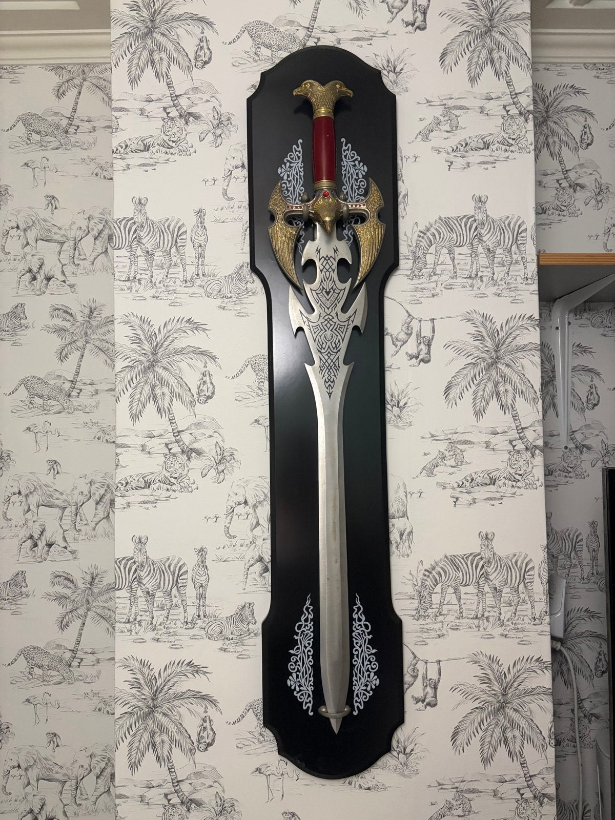 Decoratief Zwaard op Wandbord - Fantasy Stijl, Ophalen of Verzenden, Gebruikt