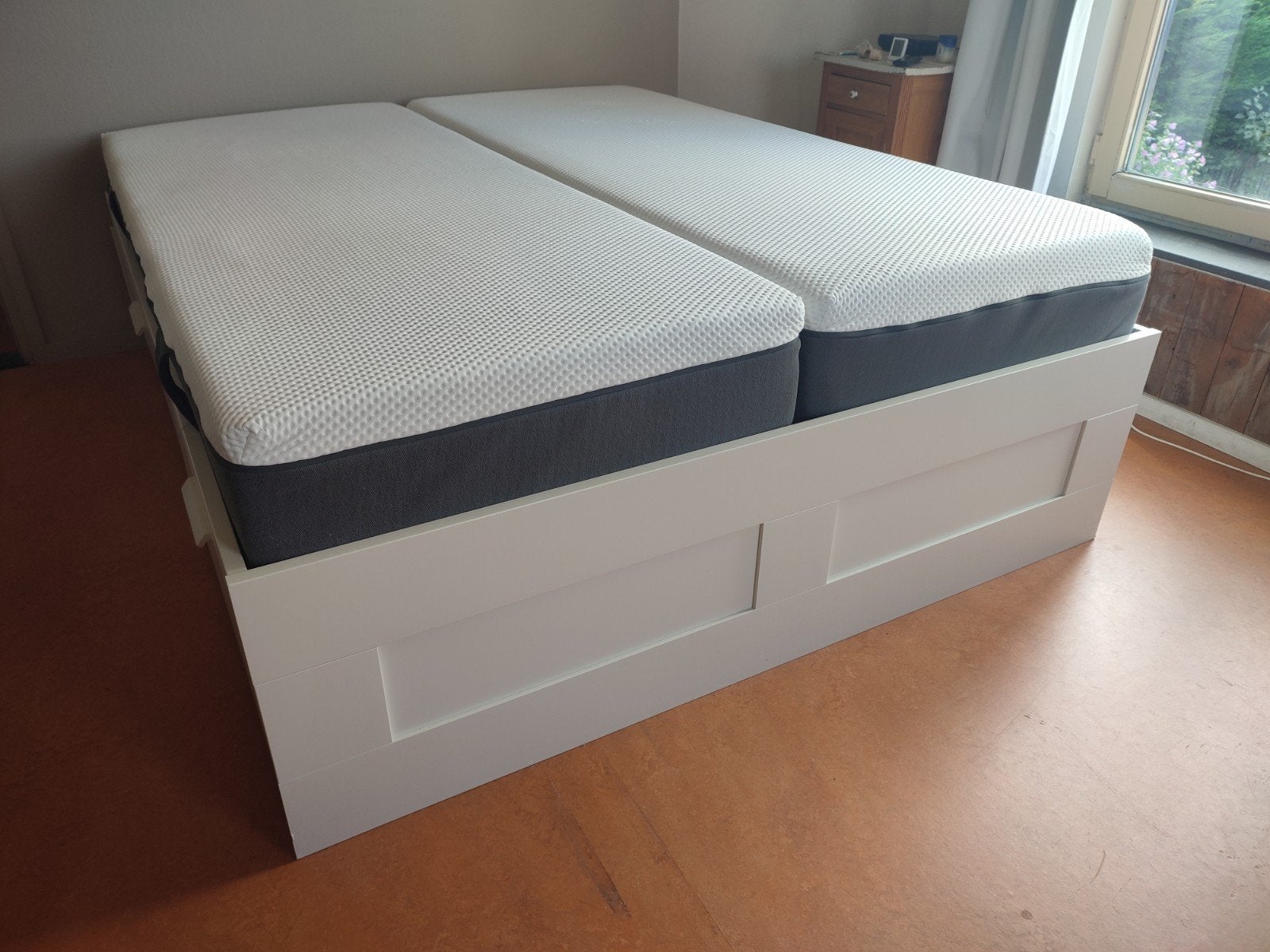 Bed met twee lattenbodems en Emma matrassen, Ophalen, Gebruikt, Tweepersoons, 80 cm