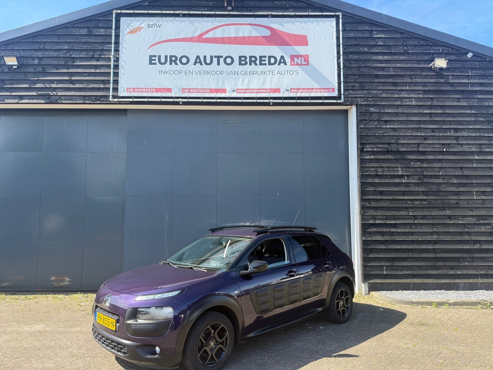 Citroen C4 Cactus 1.2 PureTech Shine, Voorwielaandrijving, Euro 6, 995 kg, 23 km/l