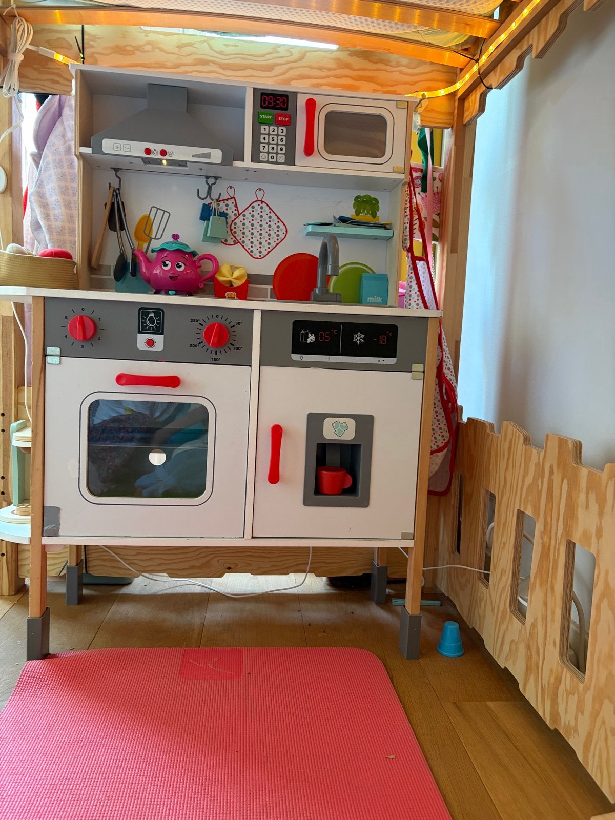 Houten Speelkeuken met Accessoires - Zo goed als nieuw, Ophalen, Zo goed als nieuw, Hout, Speelkeuken