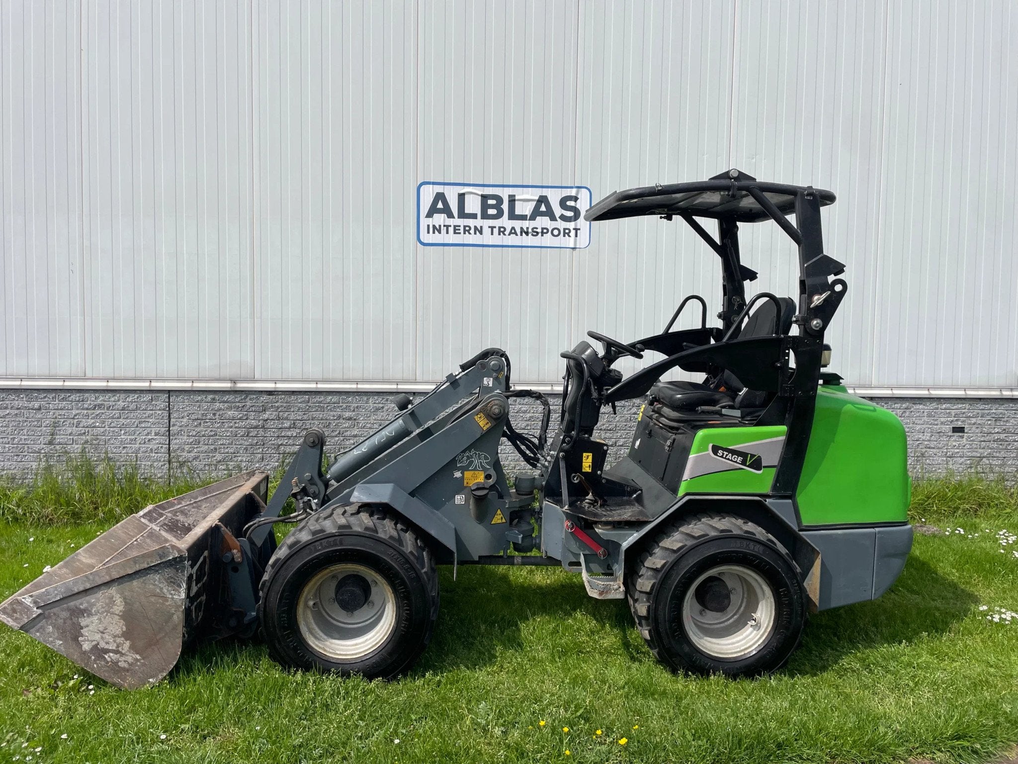 Giant G2500HD Xtra kniklader 2021 ! (1160 uur) (bj 2021), Zakelijke goederen, Machines en Bouw | Kranen en Graafmachines, Tobroco