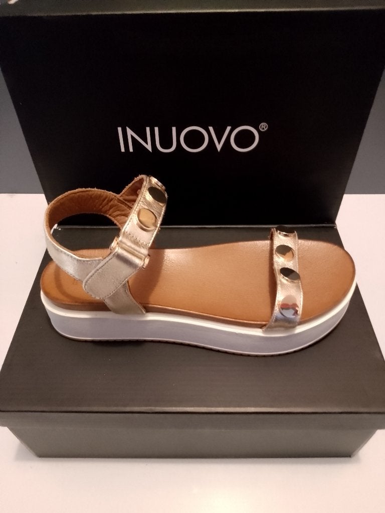 NIEUW Inuovo Sandalen Dames Gold, Kleding | Dames, Ophalen of Verzenden, Nieuw, Overige kleuren, Sandalen of Muiltjes