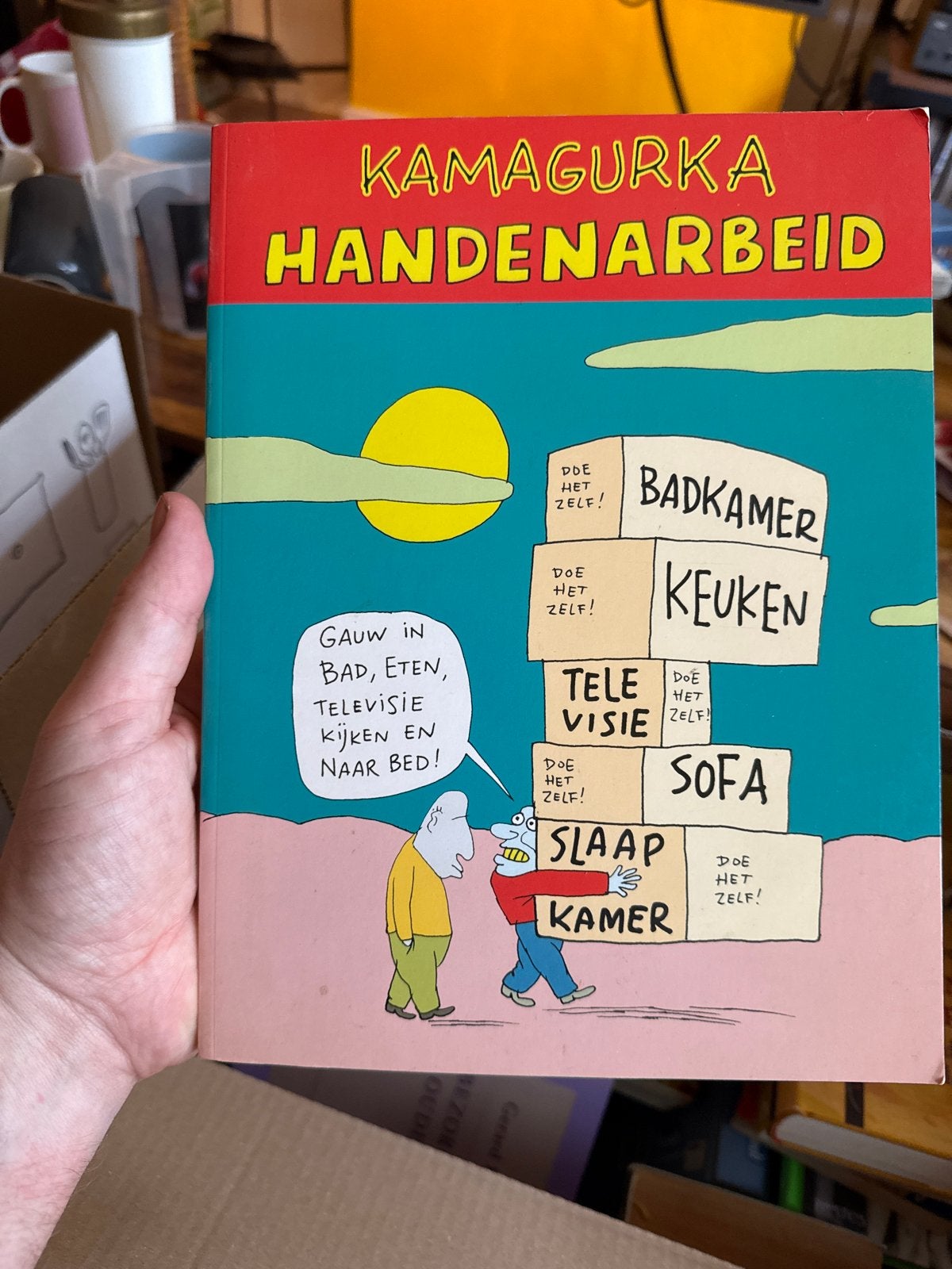 Kamagurka Handenarbeid - Humoristisch stripboek, Ophalen of Verzenden, Zo goed als nieuw, Cartoons